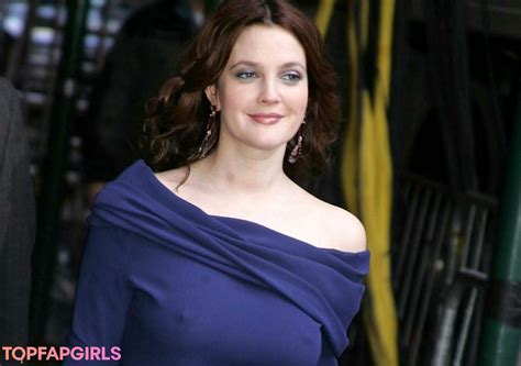 drew barrymore big tits|DREW BARRYMORE Nude .